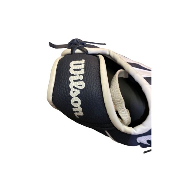 Wilson MLB New York Yankees T-Ball Glove NEW - Picture 11 of 14